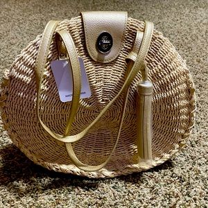 Round straw handbag with gold straps NWT